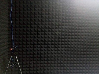 消音室是怎樣做到消聲的？